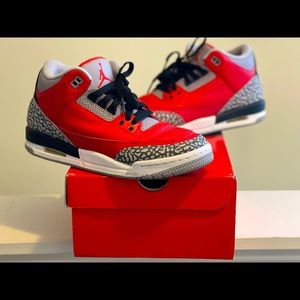 SUPER CLEAN AIR JORDAN 3 RETRO
"Red Cement”